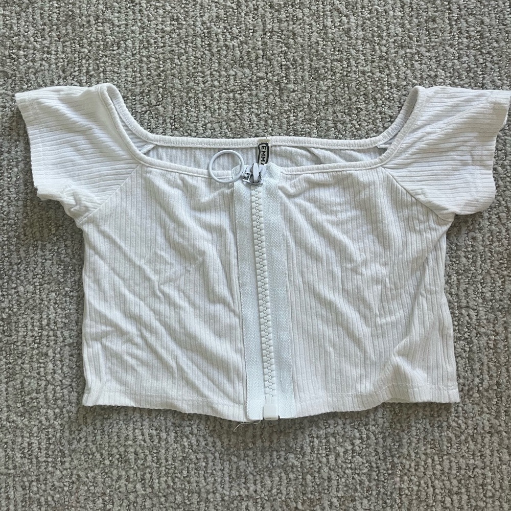 Emma and Sam LF crop top
